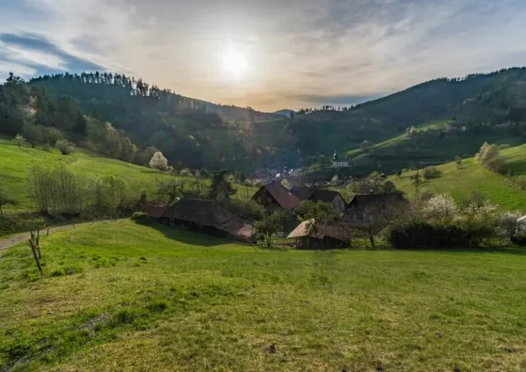 Aussicht von einem Berg im kleinen Wiesental
