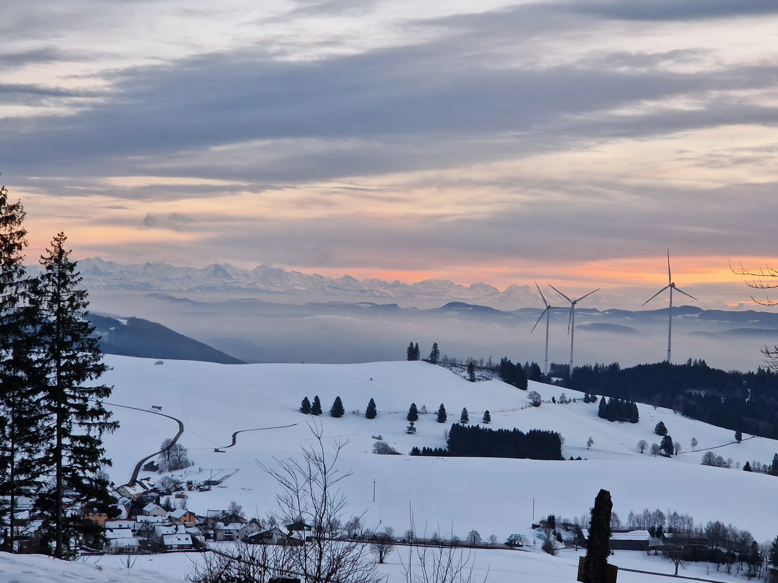 Windräder im Wiesental