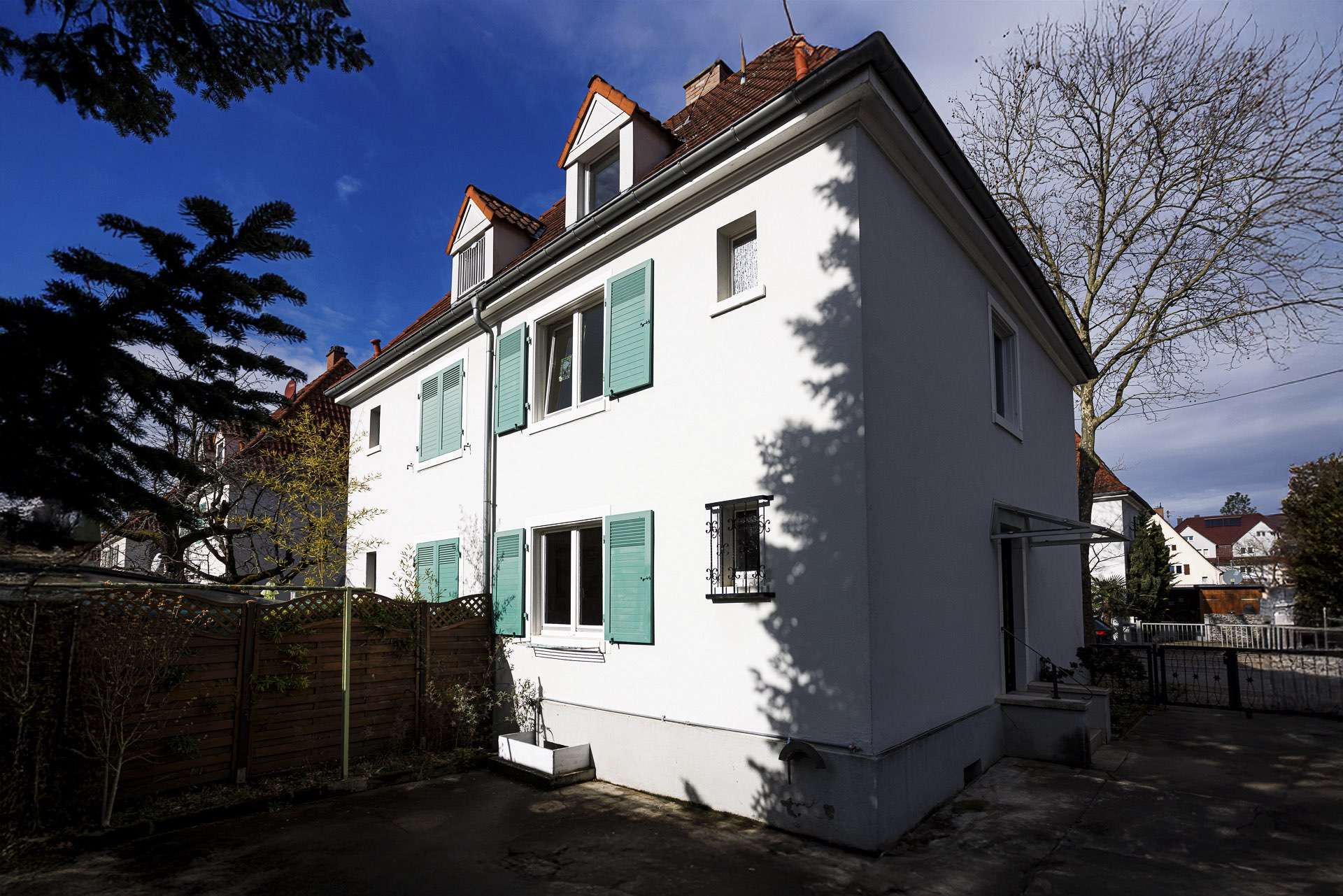 GARTENSTADTPERLE – DHH mit Potenzial zentral in Weil am Rhein, 4 Zimmern, Garten & Garage