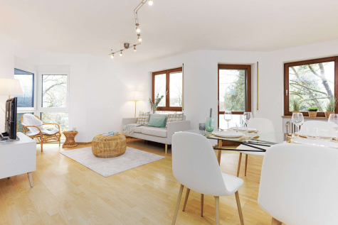 SONNENWINKEL in Efringen-Kirchen: 3-Zi.-Wohnung zentral gelegen mit Balkon, Gäste-WC und Carport, 79588 Efringen-Kirchen, Etagenwohnung