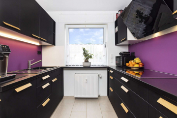 Küche - RENDITEWOHNUNG – Vermietete, moderne 3-Zi.-Wohnung mit Balkon zentral in Schliengen