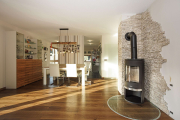 Offener Wohnbereich - Modernes Familienheim HEIMATGLÜCK mit ELW, Schwedenofen, Balkon, Terrasse, Garten, Doppelgarage uvm.