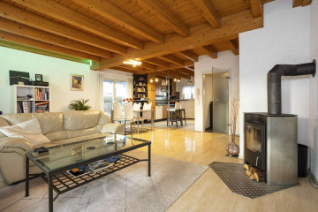 Offener Schnitt - FAMILIEN-IDYLLE in Hausen: DHH mit 5 Zimmern, ELW, großem Garten, Kamin, Garage + Stellplätzen