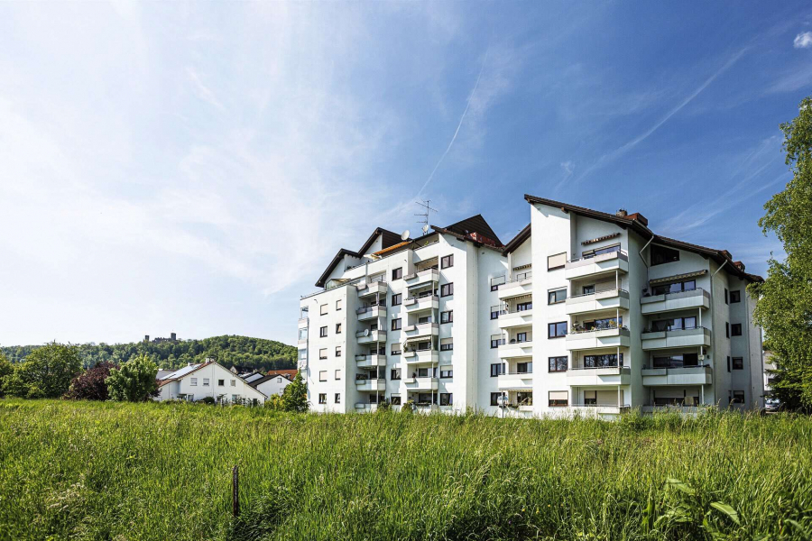 Wohnhaus - WIESENBLICK in Haagen: 3 Zimmer Wohnung mit Balkon, Garage, Stellplatz, Keller und Speicher