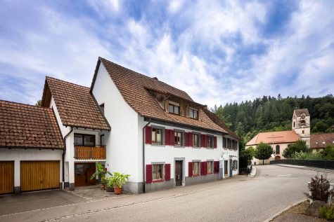 GENERATIONENGLÜCK im Kleinen Wiesental: Zweifamilienhaus mit großem Balkon, Garten & viel Potenzial, 79692 Kleines Wiesental, Zweifamilienhaus