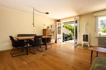 Wohnzimmer mit Garten