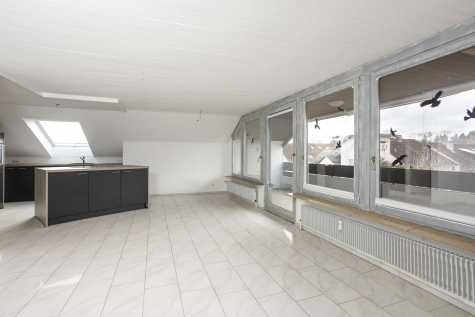 Idyllisches WEITBLICKHEIM in Rührberg – moderne 3 Zi.-Whg, Panoramabalkon, Kochinsel & 2 Stellplätze, 79639 Grenzach-Wyhlen, Dachgeschoss