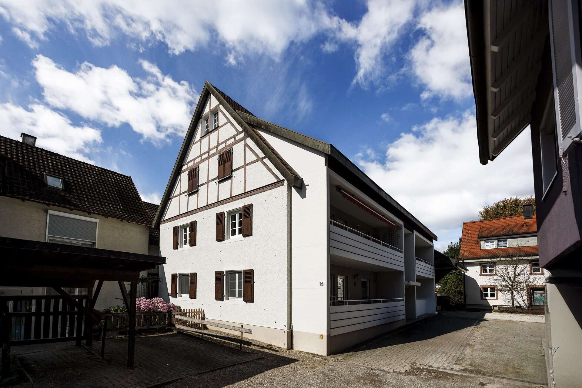 2-Zimmer Wohnung DORFNEST in Hauingen mit Balkon, Garage und modernem Look
