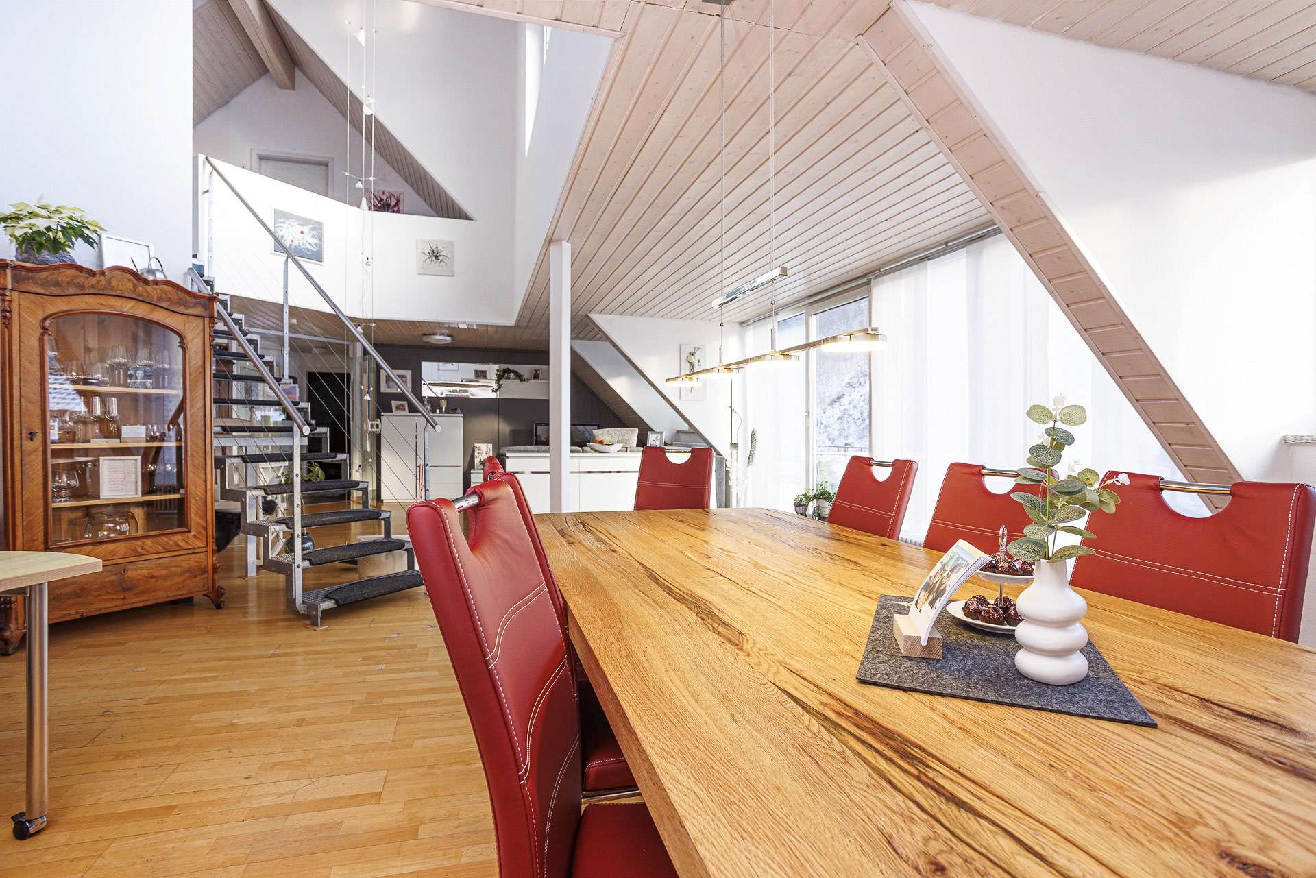 PANORAMATRAUM im Schwarzwald: 4-Zi.-Maisonette-Whg in Zell mit Kamin, Balkon & 2 Stellplätzen