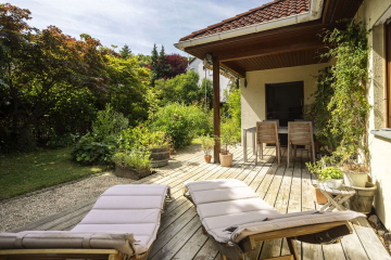 Terrasse - “GARTEN-BUNGALOW” in Haagen – Modernes Familienhaus mit gr. Garten, Kamin & ausgebautem Dachgeschoss