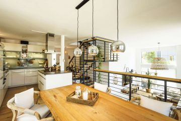 Küche mit Essbereich - ARCHITEKTENTRAUM in Inzlingen: Luxus pur auf 203 m² mit 6 Zimmern, Dachterrasse, Whirlpool & Garage