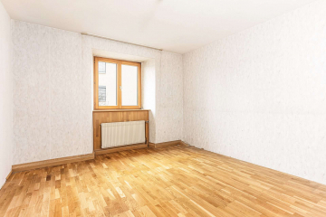 Esszimmer - ALTSTADTCHARME zentral in Schopfheim: 3-Zi.-Whg mit Gemeinschaftsgarten, Tageslichtbad + Stellplatz