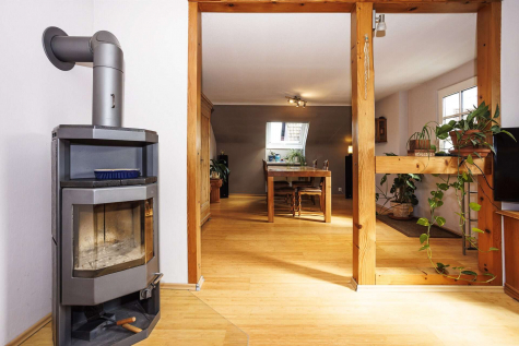 Geräumige 5,5-Zi. Wohnung DORFKERN in familiärer Einheit im Herzen von Hauingen, 79541 Lörrach, Dachgeschoss