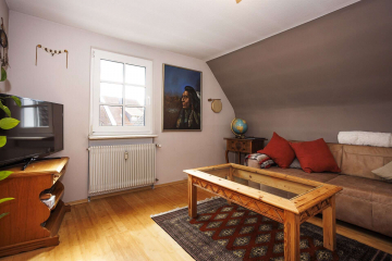 Wohnzimmer - Geräumige 5,5-Zi. Wohnung DORFKERN in familiärer Einheit im Herzen von Hauingen