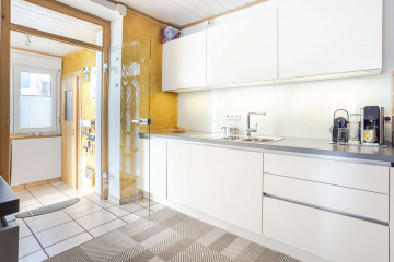 Küche - HERZENSHAUS: Historischer Charme trifft Stadtleben – liebevoll saniertes Köchlinhaus in Stadtmitte