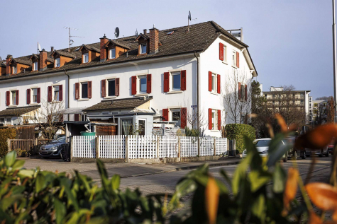 HERZENSHAUS: Historischer Charme trifft Stadtleben – liebevoll saniertes Köchlinhaus in Stadtmitte, 79539 Lörrach, Reihenendhaus
