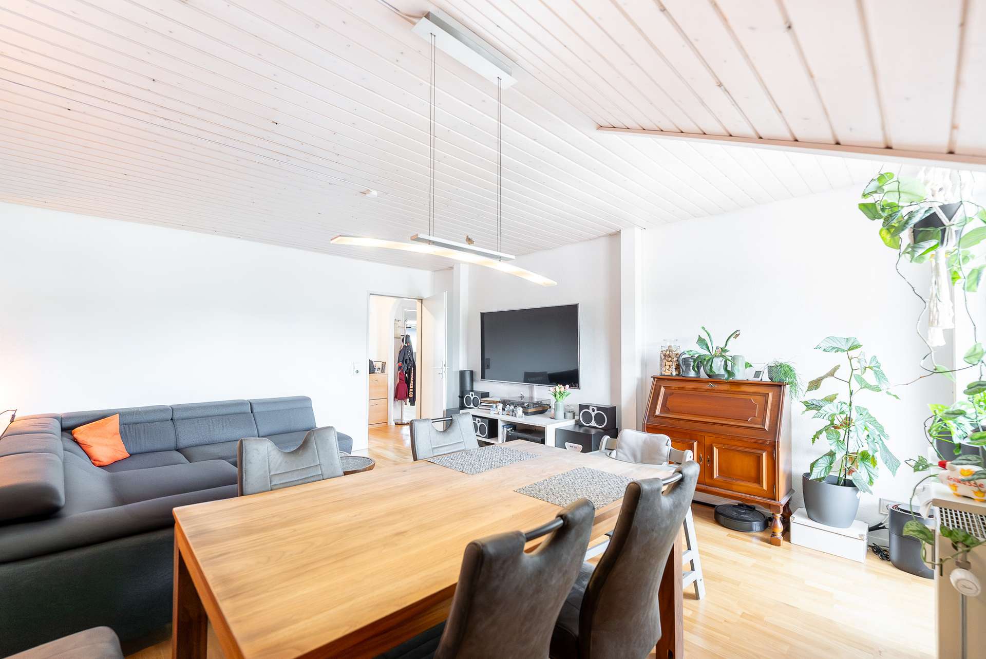 PENDLER-PERLE: 3-Zimmer Wohnung am Ortsrand von Rheinfelden mit Balkon, Weitblick und TG-Stellplatz