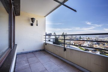 Gut geschnittene 2,5-Zi.Wohnung mit traumhaften Ausblick, 2 Balkone und Stellplatz in Lö-Brombach - Balkon Wohnzimmer
