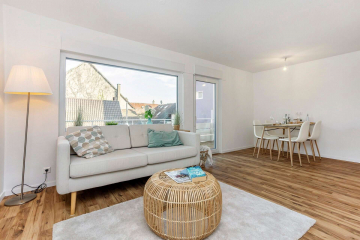 Wohnzimmer - 2-Zimmer Wohnung DORFNEST in Hauingen mit Balkon, Garage und modernem Look
