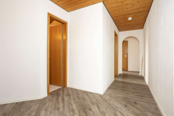Flur - 4-Zimmer-Wohnung “GLÜCKSGRIFF” mit zwei Balkonen, Keller & TG-Stellplatz in Rheinfelden