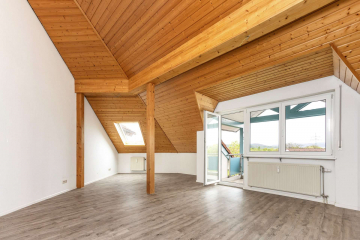 Wohnzimmer - 4-Zimmer-Wohnung “GLÜCKSGRIFF” mit zwei Balkonen, Keller & TG-Stellplatz in Rheinfelden