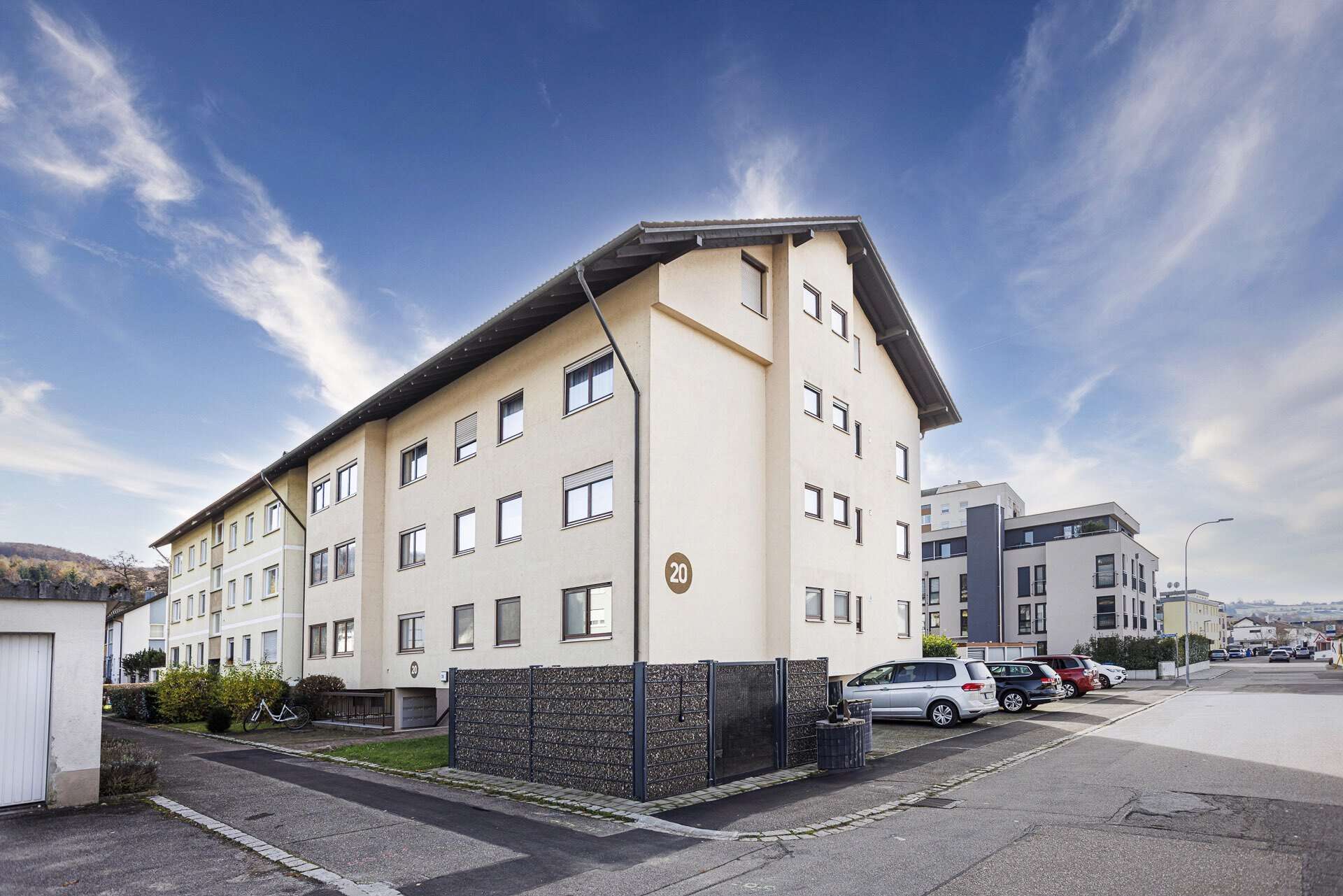 FAMILIENWOHNUNG in Fahrnau: 4,5 Zimmer, Balkon, Gäste-WC, Keller & Garage